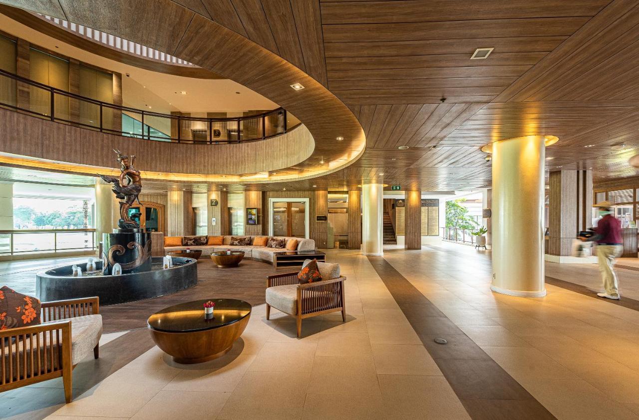 Summit Windmill Golf Suite Hotel At Suvarnabhumi Μπανγκόκ Εξωτερικό φωτογραφία The lobby of the hotel