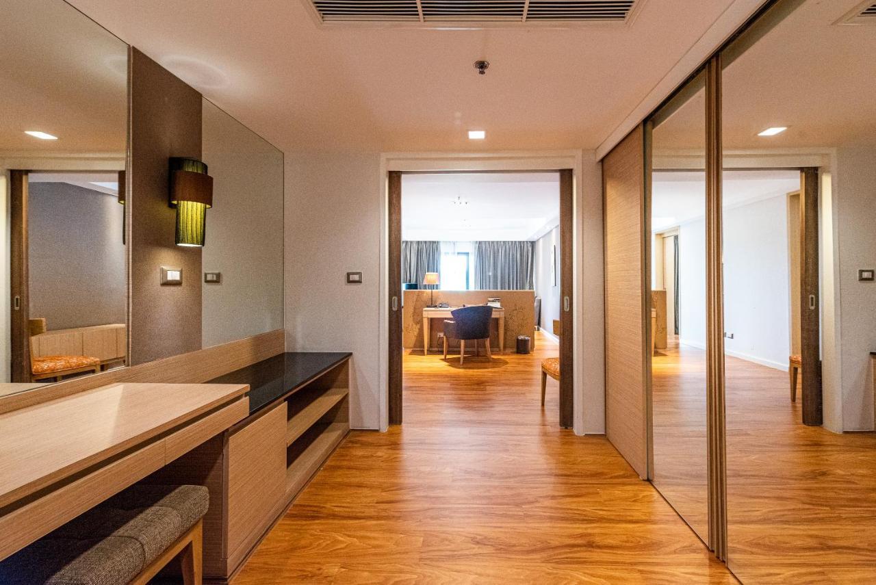 Summit Windmill Golf Suite Hotel At Suvarnabhumi Μπανγκόκ Εξωτερικό φωτογραφία A suite at the hotel