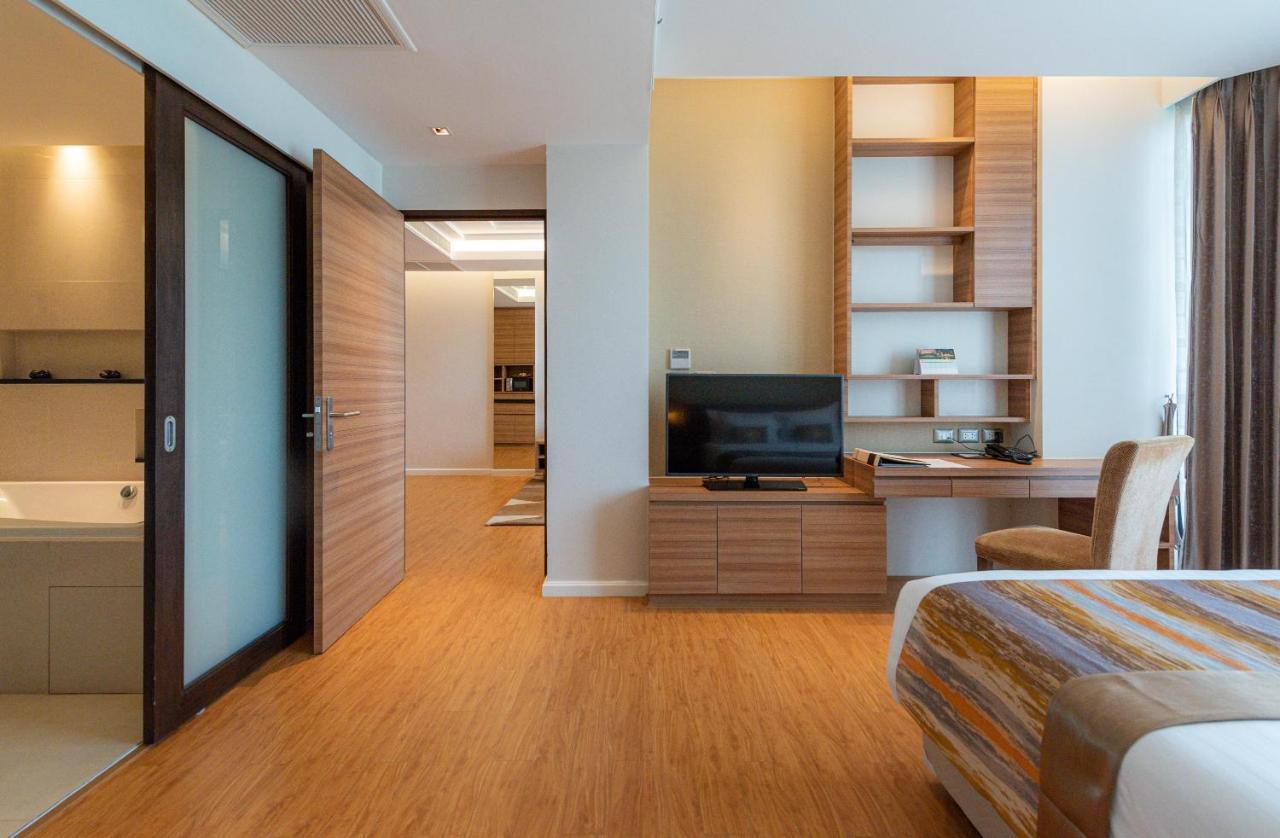 Summit Windmill Golf Suite Hotel At Suvarnabhumi Μπανγκόκ Εξωτερικό φωτογραφία A room with a bamboo floor