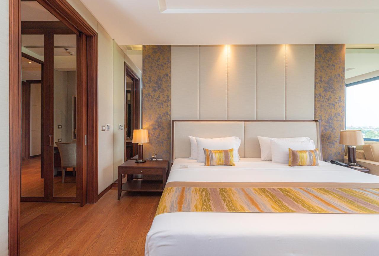 Summit Windmill Golf Suite Hotel At Suvarnabhumi Μπανγκόκ Εξωτερικό φωτογραφία A bedroom at the hotel