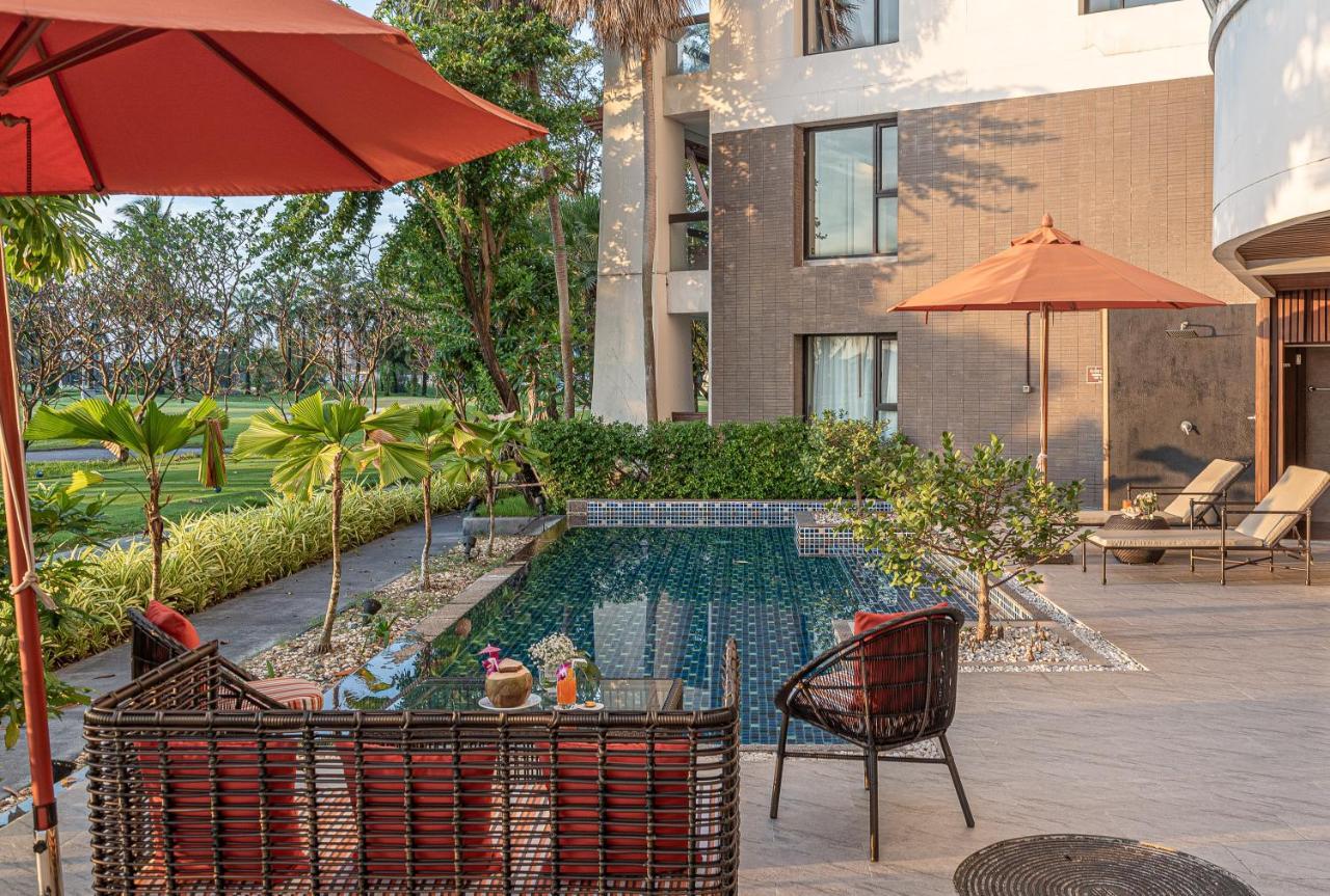 Summit Windmill Golf Suite Hotel At Suvarnabhumi Μπανγκόκ Εξωτερικό φωτογραφία The pool at the hotel
